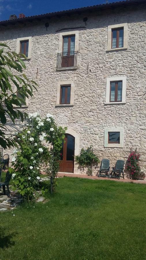 Alloggi Agrituristici Antica Dimora San Demetrio ne' Vestini Exterior foto