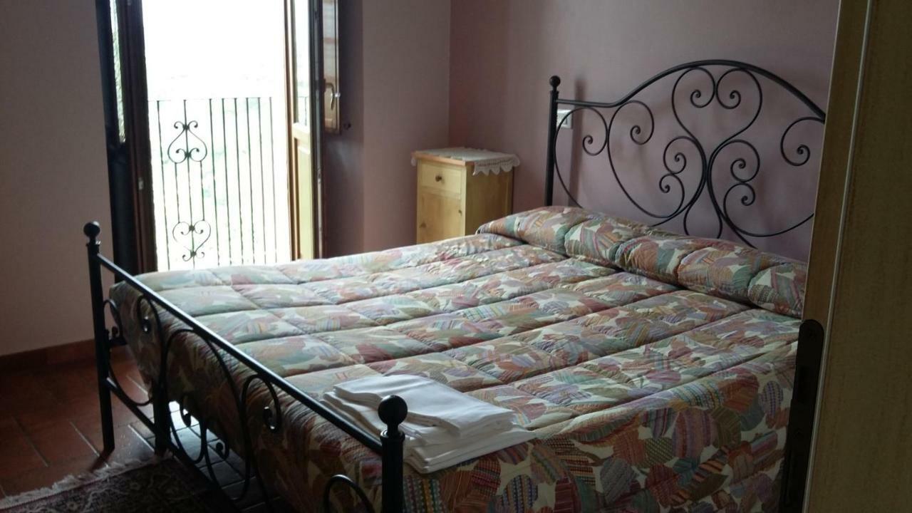 Alloggi Agrituristici Antica Dimora San Demetrio ne' Vestini Exterior foto